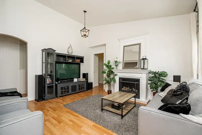 767 EDGAR AVENUE - photo 4 of 38