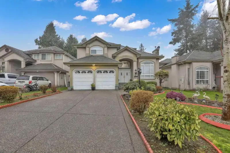 6125 132A STREET - photo 1 of 40