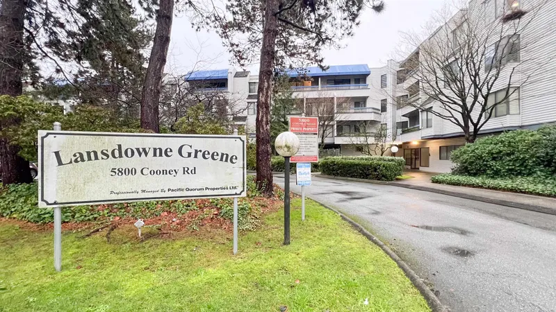 302 5800 COONEY ROAD - photo 2 of 13