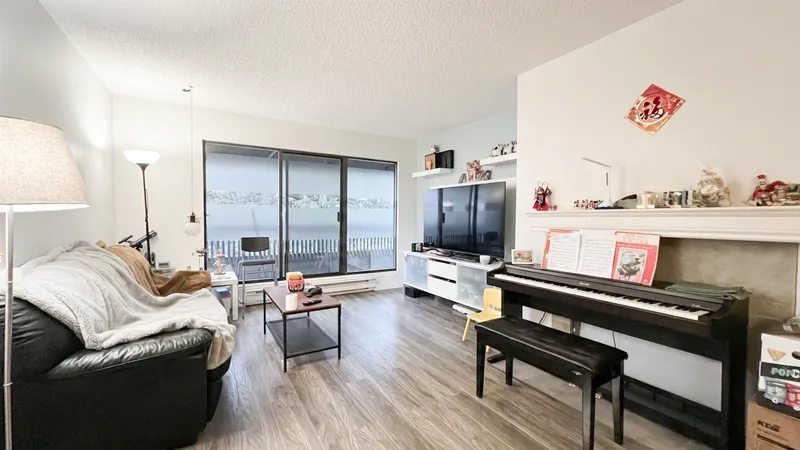 302 5800 COONEY ROAD - photo 3 of 13