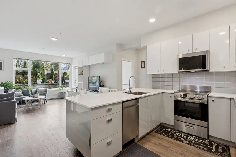 124 10838 WHALLEY BOULEVARD - photo 1 of 25