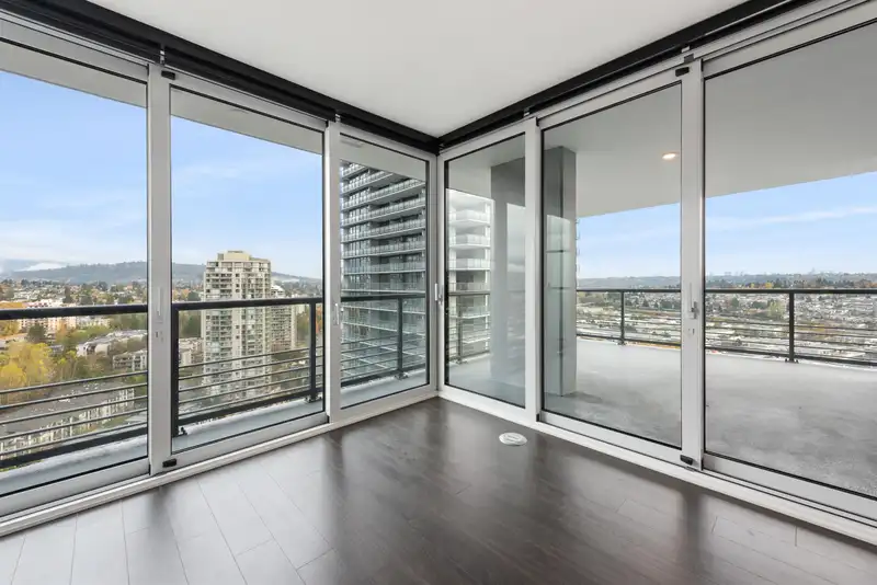 2409 4720 LOUGHEED HIGHWAY - photo 2 of 25