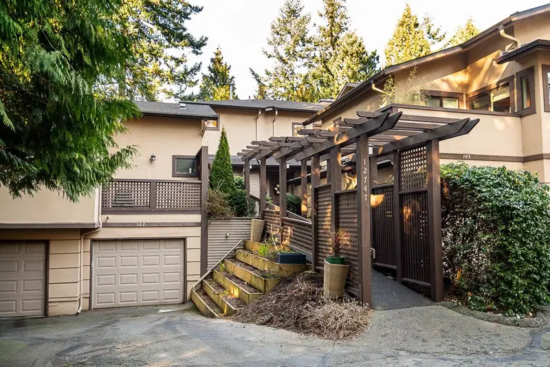 102 12747 16 AVENUE - photo 2 of 25