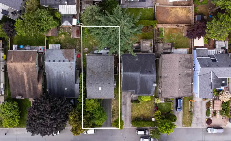 6711 BAKER ROAD - photo 3 of 36