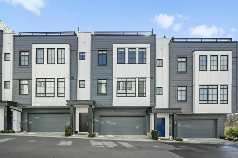 34 2075 OAK MEADOWS DRIVE - photo 2 of 25