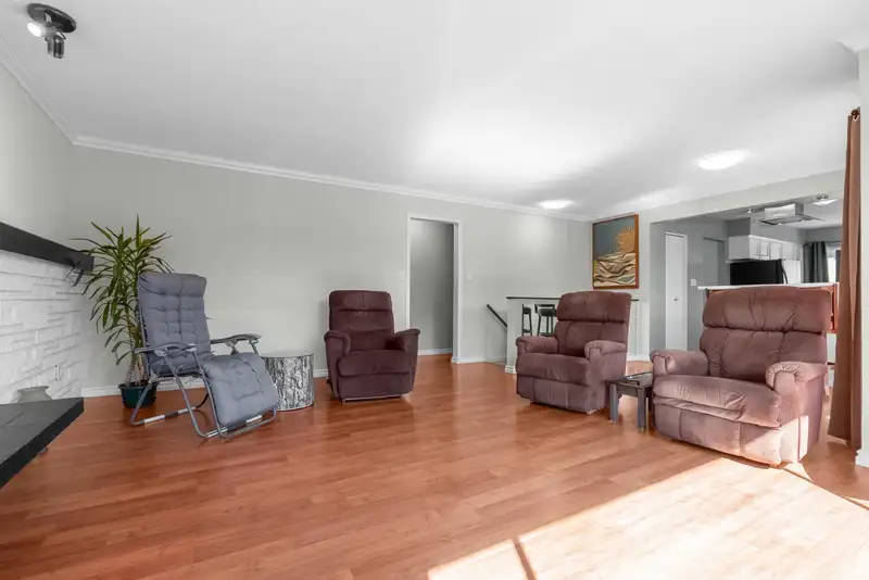 10651 ROCHDALE DRIVE - photo 4 of 36