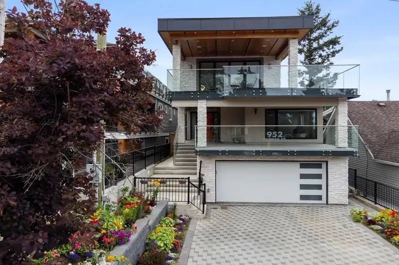 952 PARKER STREET - photo 1 of 40