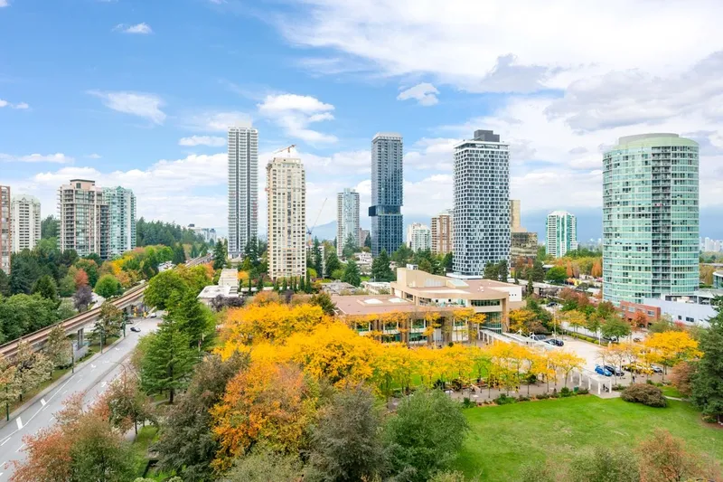 1005 6240 MCKAY AVENUE - photo 1 of 23