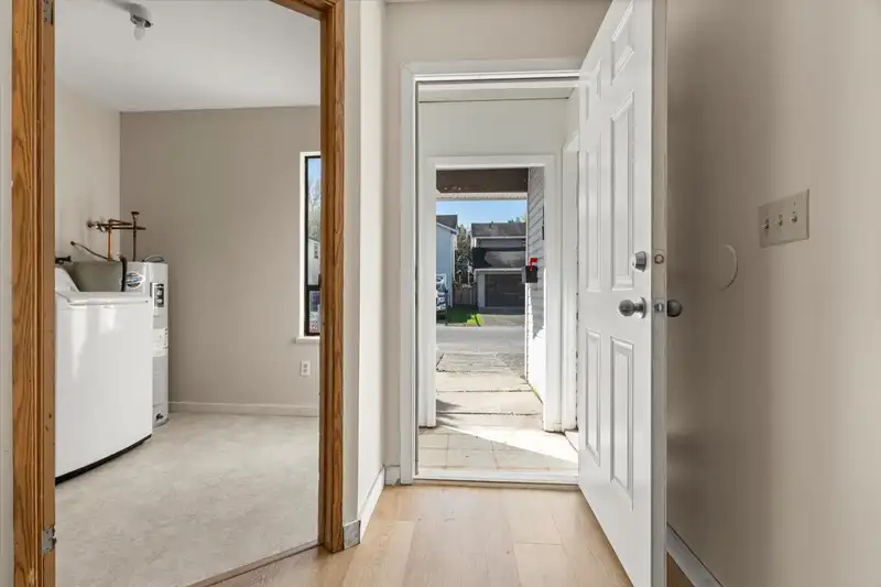 8547 MCCUTCHEON AVENUE - photo 2 of 29