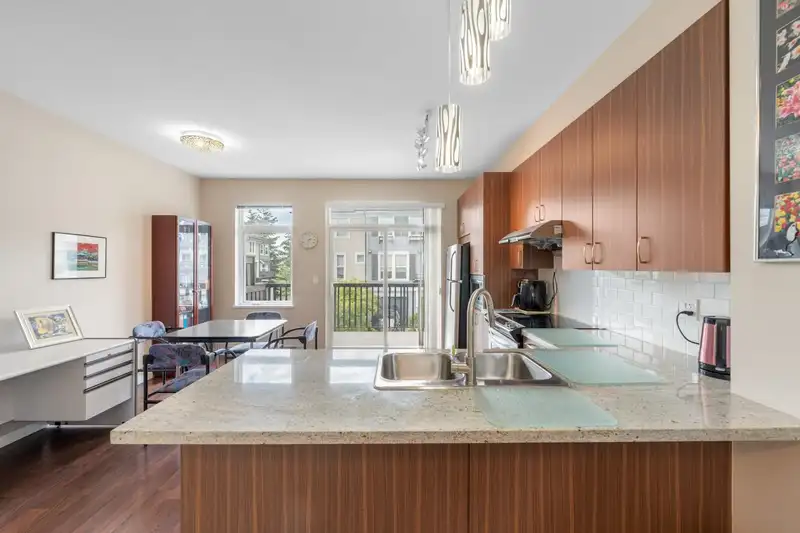 59 10415 DELSOM CRESCENT - photo 2 of 40