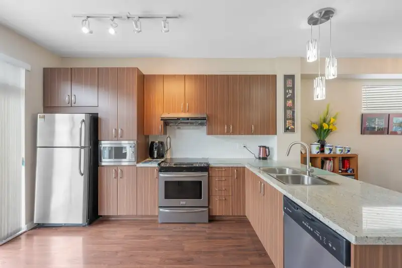 59 10415 DELSOM CRESCENT - photo 3 of 40