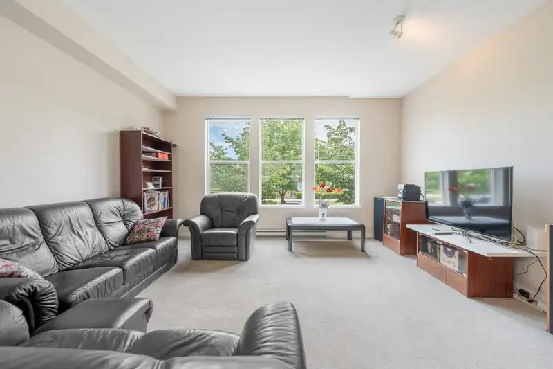 59 10415 DELSOM CRESCENT - photo 4 of 40