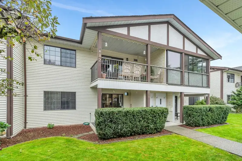 78 32718 GARIBALDI DRIVE - photo 2 of 36