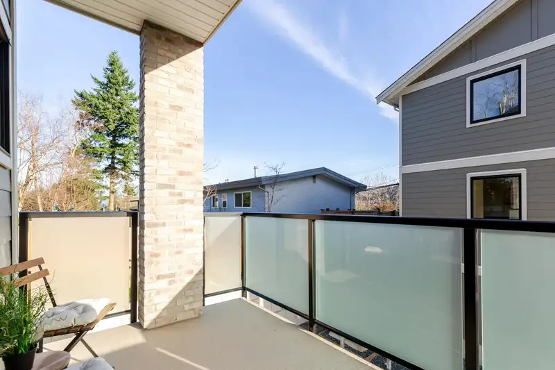 2477 BECK ROAD - photo 2 of 40
