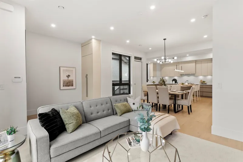 102 1038 DELESTRE AVENUE - photo 3 of 25