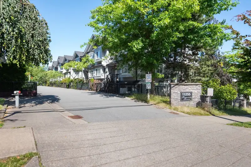 57 11255 132 STREET - photo 4 of 30