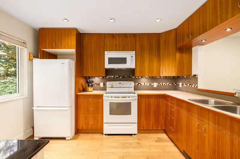 4701 HOSKINS ROAD - photo 4 of 37