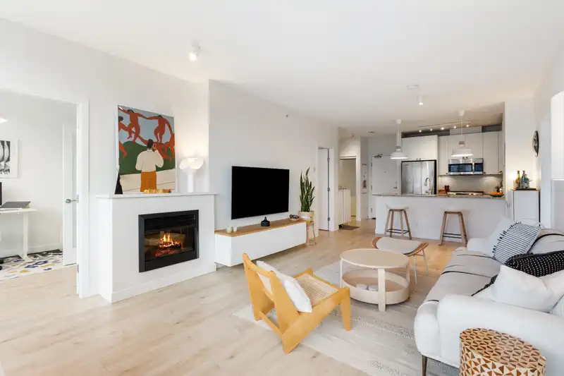 1607 400 CAPILANO ROAD - photo 3 of 37