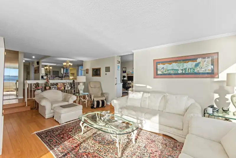 302 1930 BELLEVUE AVENUE - photo 3 of 40