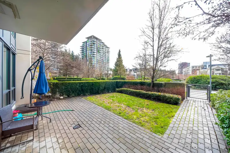107 5638 BIRNEY AVENUE - photo 1 of 33