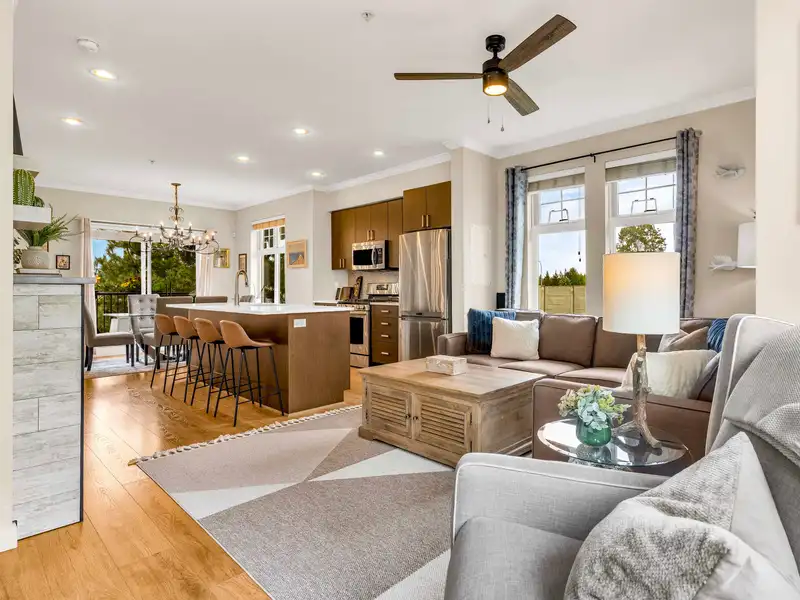 26 1111 EWEN AVENUE - photo 1 of 32