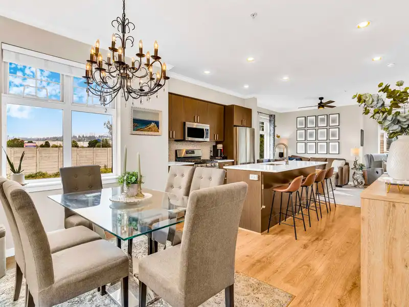 26 1111 EWEN AVENUE - photo 4 of 32