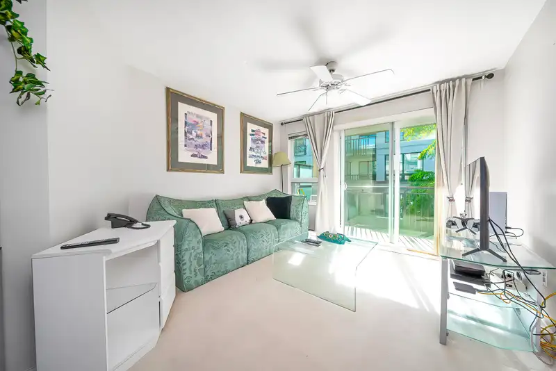 331 9500 ODLIN ROAD - photo 3 of 27