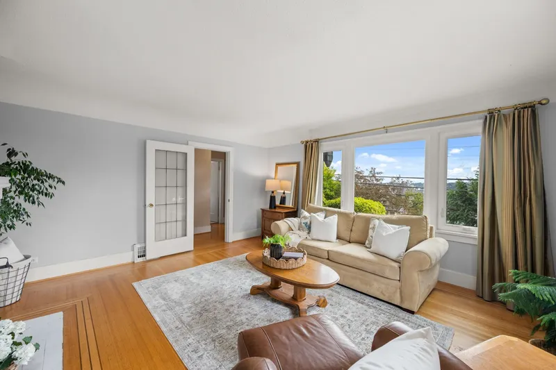 1509 SIXTH AVENUE - photo 4 of 25