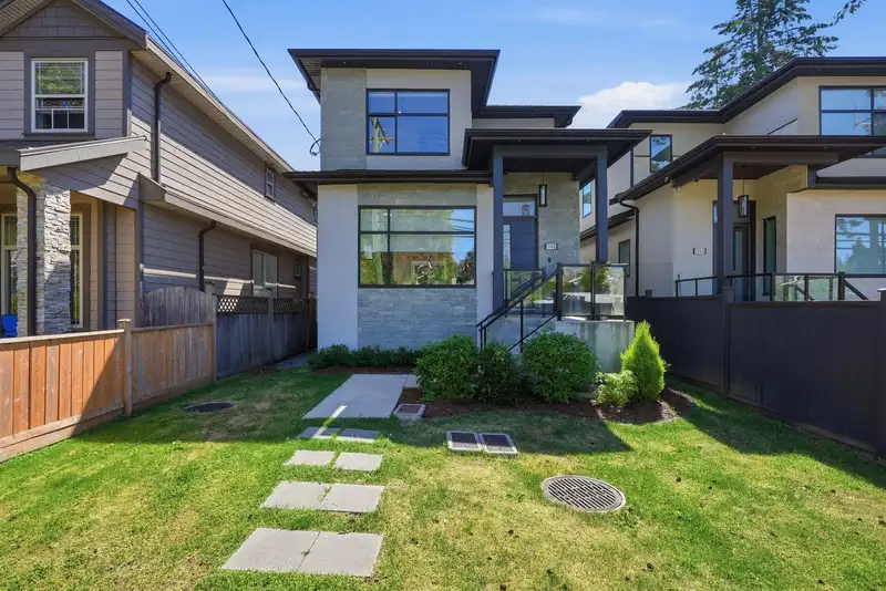 1746 140 STREET - photo 1 of 31
