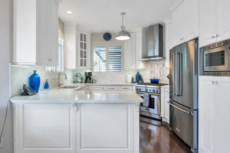 1 2615 FORTRESS DRIVE - photo 2 of 37