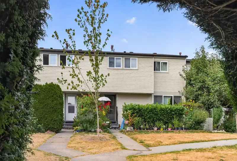 88 3441 E 49TH AVENUE - photo 3 of 30