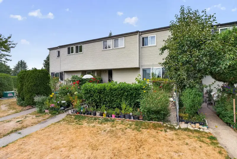 88 3441 E 49TH AVENUE - photo 4 of 30