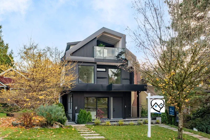 2 4018 W 21ST AVENUE - photo 1 of 25