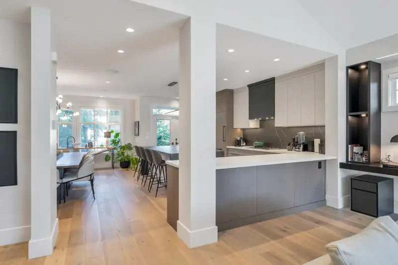 47 15715 34 AVENUE - photo 4 of 40