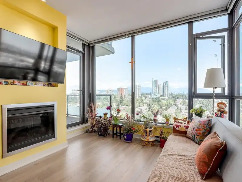 2206 7088 18TH AVENUE - photo 1 of 28