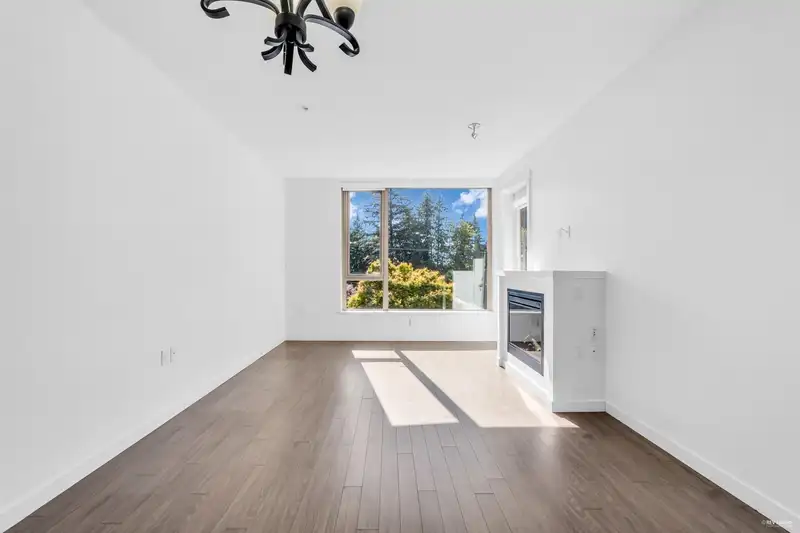 203 159 W 22ND STREET - photo 3 of 35