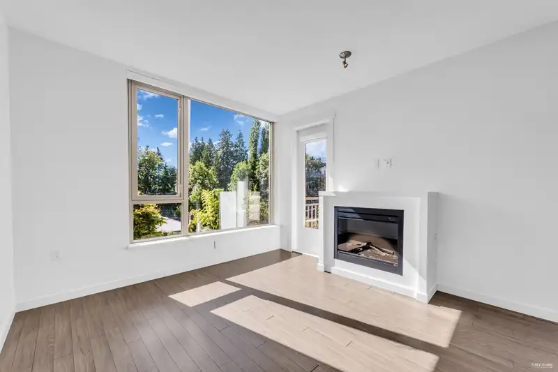 203 159 W 22ND STREET - photo 4 of 35