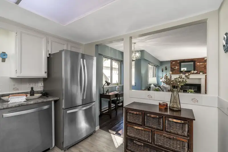 102 1368 FOSTER STREET - photo 4 of 30