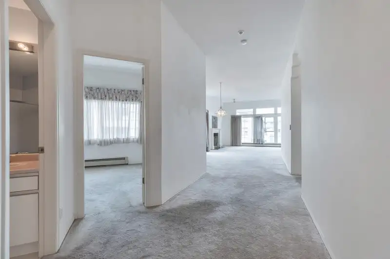 206 7660 MINORU BOULEVARD - photo 4 of 37