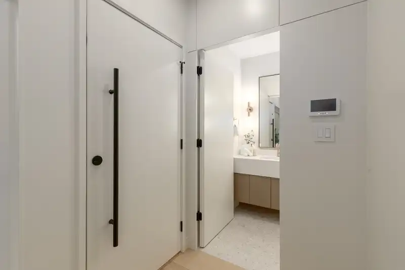 5405 WALES STREET - photo 2 of 20