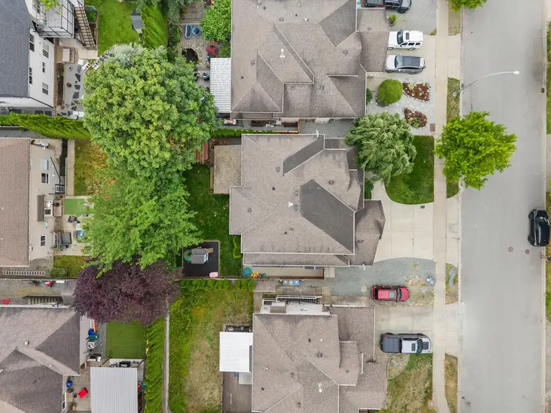 27958 TRESTLE AVENUE - photo 2 of 40