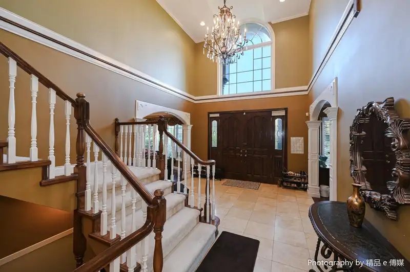 1368 MINTO CRESCENT - photo 4 of 16