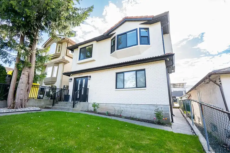 3177 RUPERT STREET - photo 4 of 39