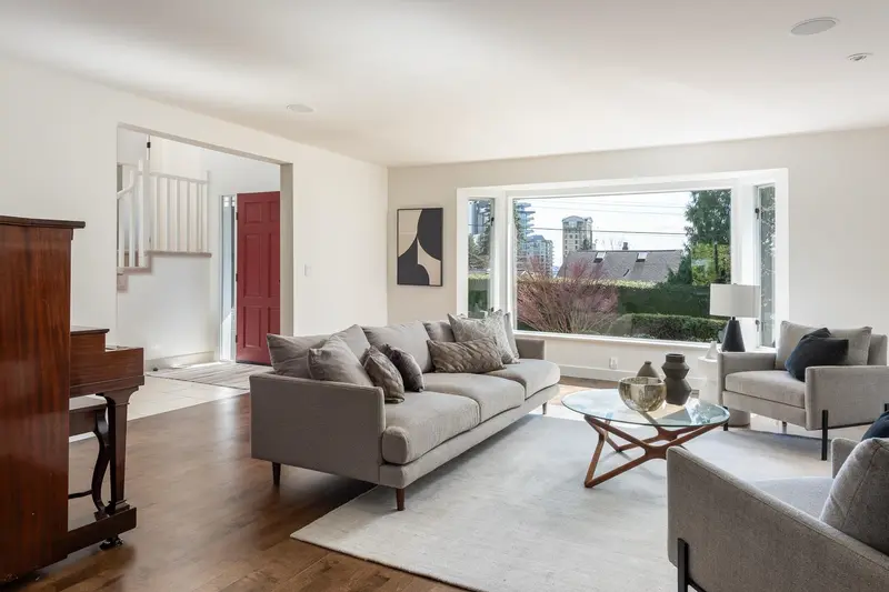 2323 INGLEWOOD AVENUE - photo 3 of 25