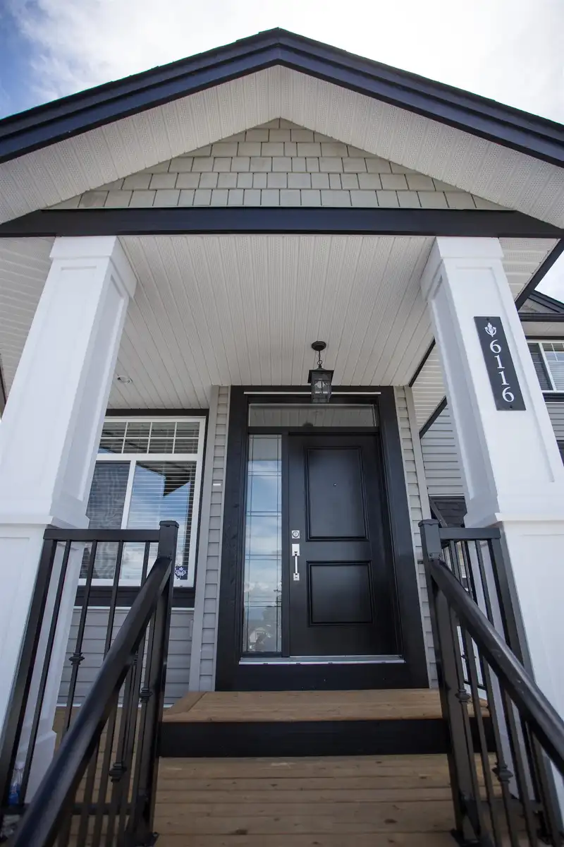 6116 147B STREET - photo 2 of 24