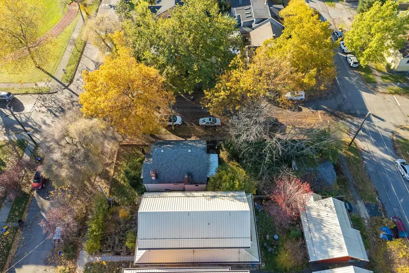 2305 TURNER STREET - photo 2 of 17