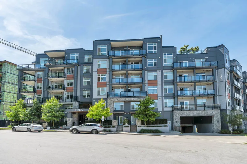 313 11077 RAVINE ROAD - photo 1 of 21