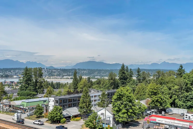 313 11077 RAVINE ROAD - photo 3 of 21