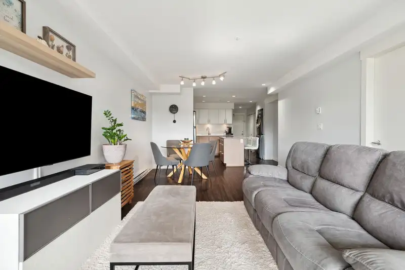 219 55 EIGHTH AVENUE - photo 2 of 35
