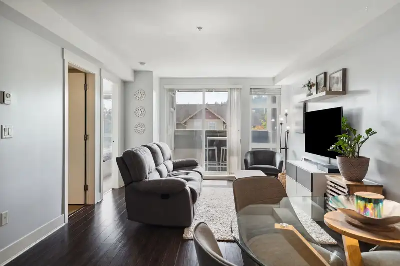 219 55 EIGHTH AVENUE - photo 4 of 35